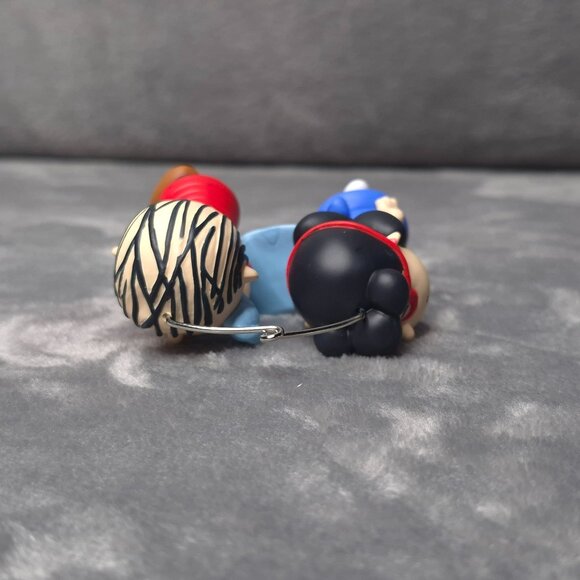 Hallmark 2024 Keepsake Ornament Super Lucy & Linus Peanuts Gang Tree Decoration - Picture 4 of 7